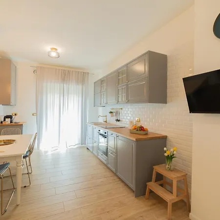 Apartament Nuovissimo Bilocale A 40 Metri Dal Mare